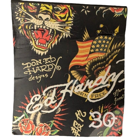 Ed Hardy “Love Etern” Painted Heart Design Denim Cut Off Shorts Women 30 NWT! - Picture 3 of 12